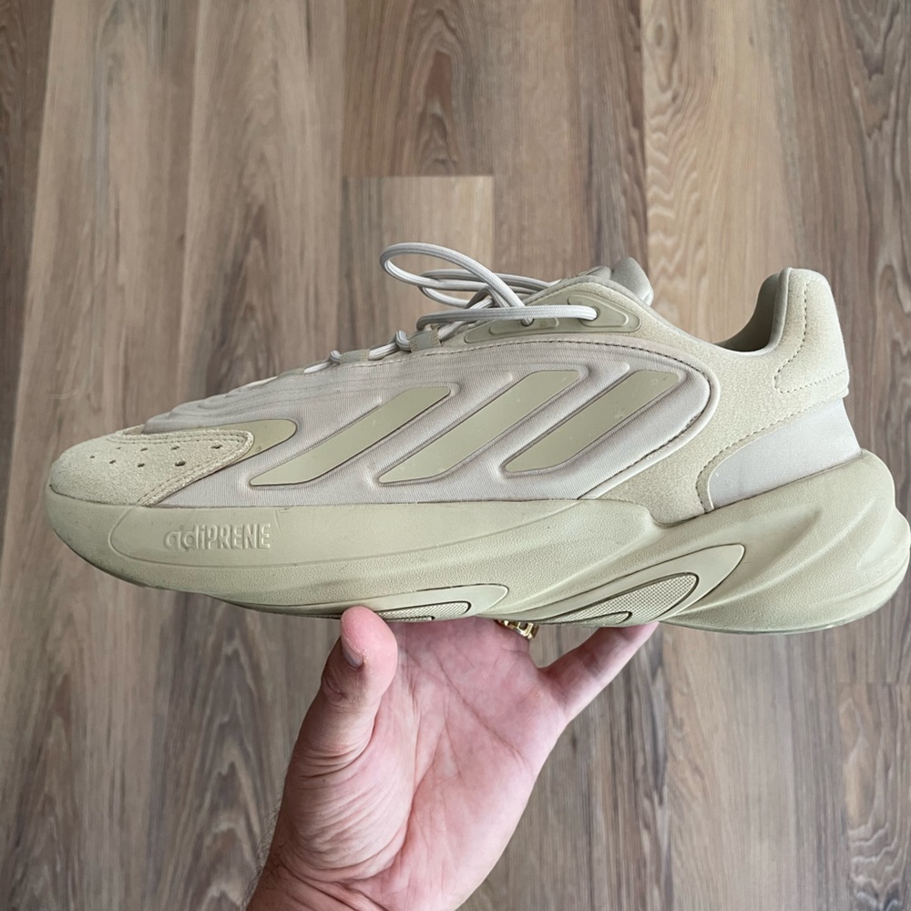 Adidas Ozelia tan/tan 9.5